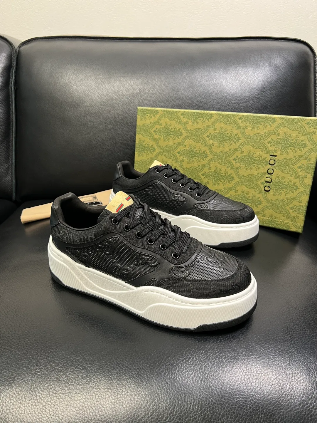 Men's shoes 💰840 Gucci high quality top crafts Gucci counter new original factory configuration, imported cowhide fabric from Italy, imported cowhide lining, breathable and comfortable, sole: original factory special supply original sole super comfortable, original factory and single goods, welcome to compare, code number 38-44 (customized 45 46)